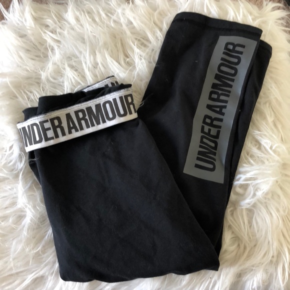 Under Armour Pants - 🆕 EUC Under Armour capris ❣️😍